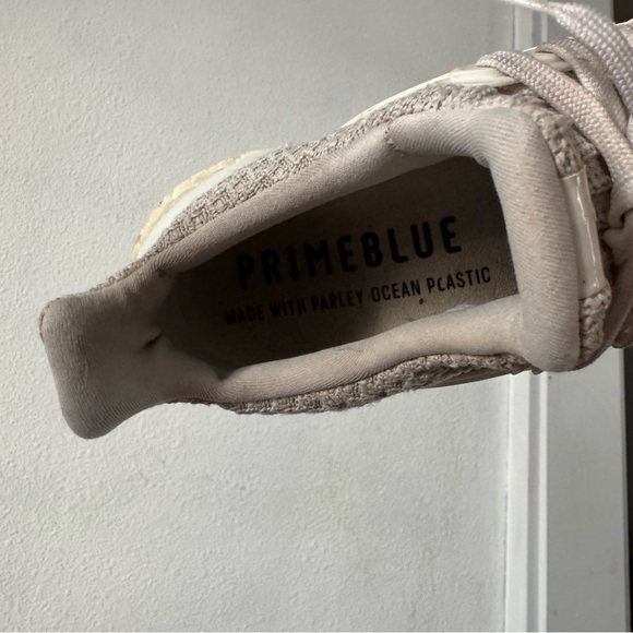 Adidas Ultraboost Sneaker Running Athleisure Sporty 7.5 Streetwear - Picture 9 of 15